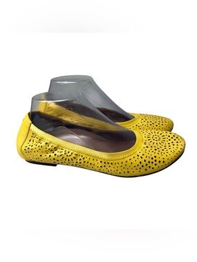 Vionic Robyn Perforated Yellow Leather Ballet Flat Comfort Shoes Size Womens 8.5